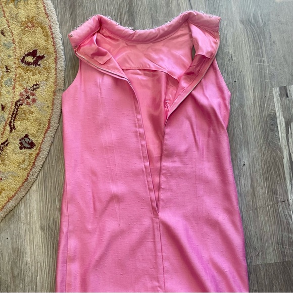 Vintage 1950s 1960s Mod Bubble Gum Pink Mini Shift Dress Embellished Collar - Picture 12 of 13
